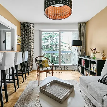 Gaspar- 2 With Balcony- Metro Marcel Sembat Апартаменты Булонь-Бийанкур